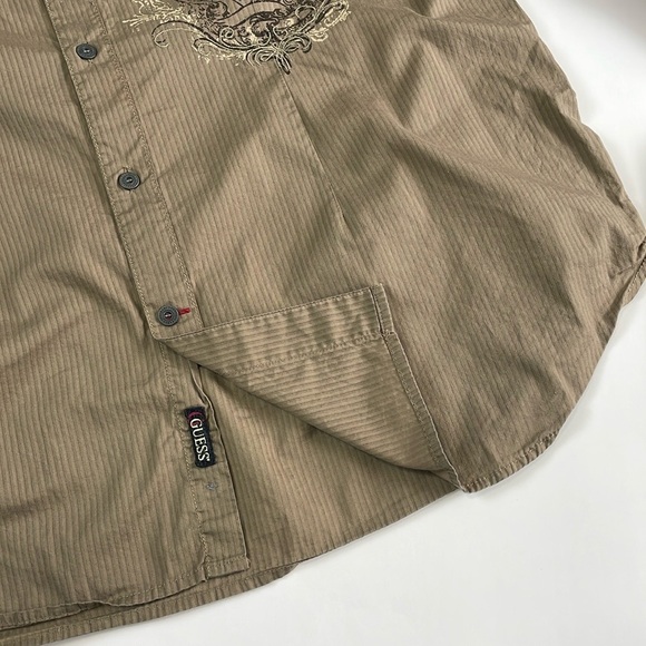 VTG GUESS Y2K Men’s Button Down Shirt Skull Graphics Print Size XXL Tan Stripes - Picture 7 of 16